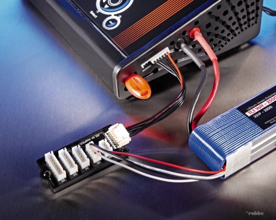 Multiplex POWER PEAK® C8 12V/230V 180W Ladegerät - Thumbnail 7