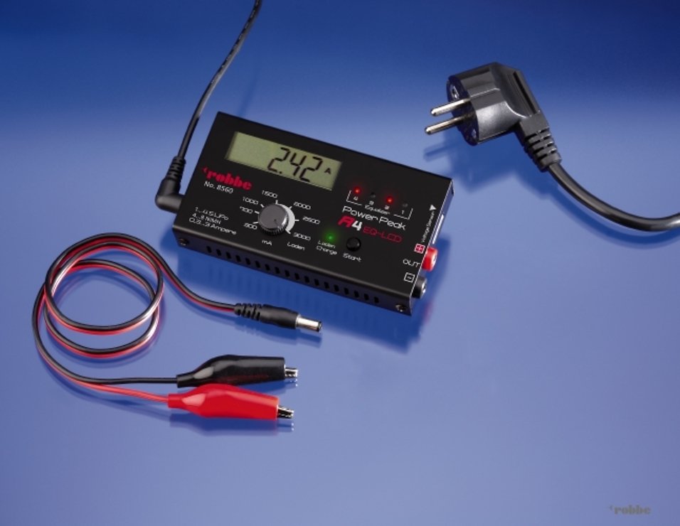Multiplex POWER PEAK A4 EQ-LCD 230V/12V Ladegerät - Thumbnail 3