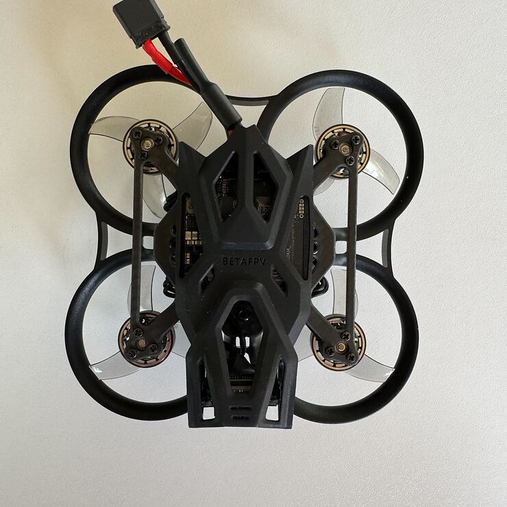 BetaFPV Pavo Femto HD DJI O4 FPV Brushless Cinewhoop 2.4GHz ELRS B-Ware - Thumbnail 2