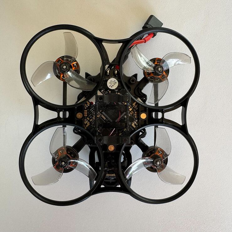 BetaFPV Pavo Femto HD DJI O4 FPV Brushless Cinewhoop 2.4GHz ELRS B-Ware - Thumbnail 3