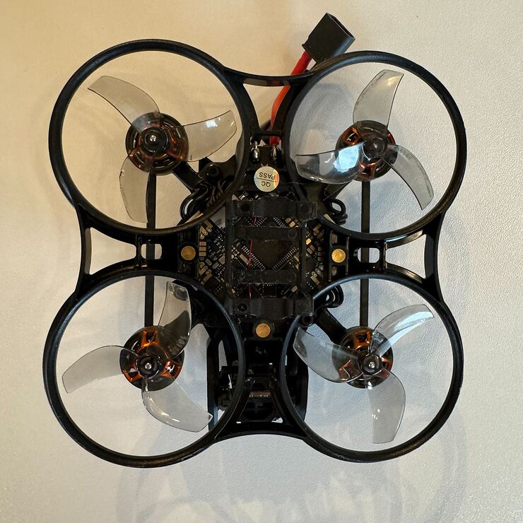 BetaFPV Pavo Femto HD DJI O4 FPV Brushless Cinewhoop 2.4GHz ELRS B-Ware - Thumbnail 3