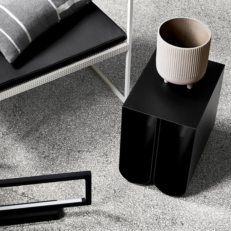 Kristina Dam Beistelltisch Curved Side Table schwarz - Thumbnail 2