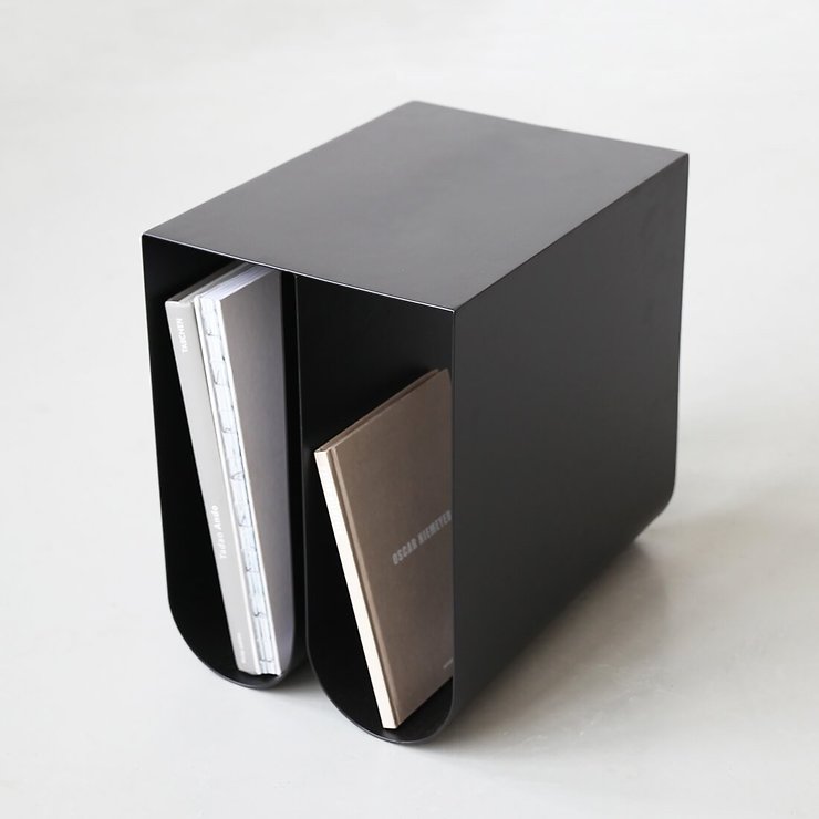 Kristina Dam Beistelltisch Curved Side Table schwarz - Thumbnail 3