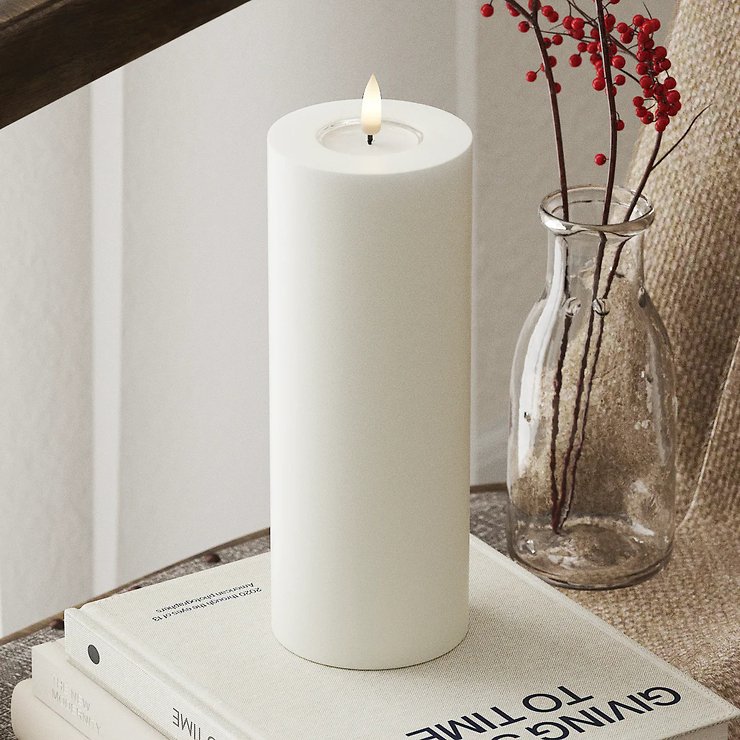 Свеча Deluxe Homeart LED из натурального воска с дистанционным управлением 7,5x20 см белая - Thumbnail 1