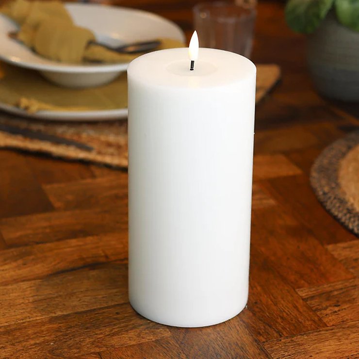 Świeca LED Deluxe Homeart z prawdziwego wosku zdalnie sterowana 10x20 cm biała - Thumbnail 2