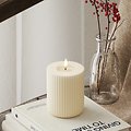 Deluxe Homeart LED Kerze Echtwachs fernbedienbar 8x10 cm gerillt creme