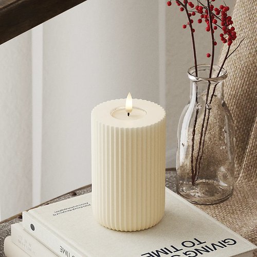 Deluxe Homeart LED Kerze Echtwachs fernbedienbar 8x12,5 cm gerillt creme