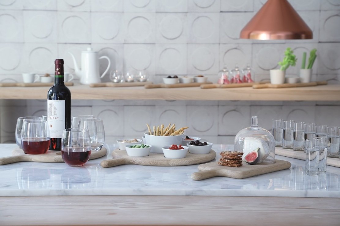 LSA Servierplatte Paddle mit Glashauben 45cm klar - Thumbnail 5