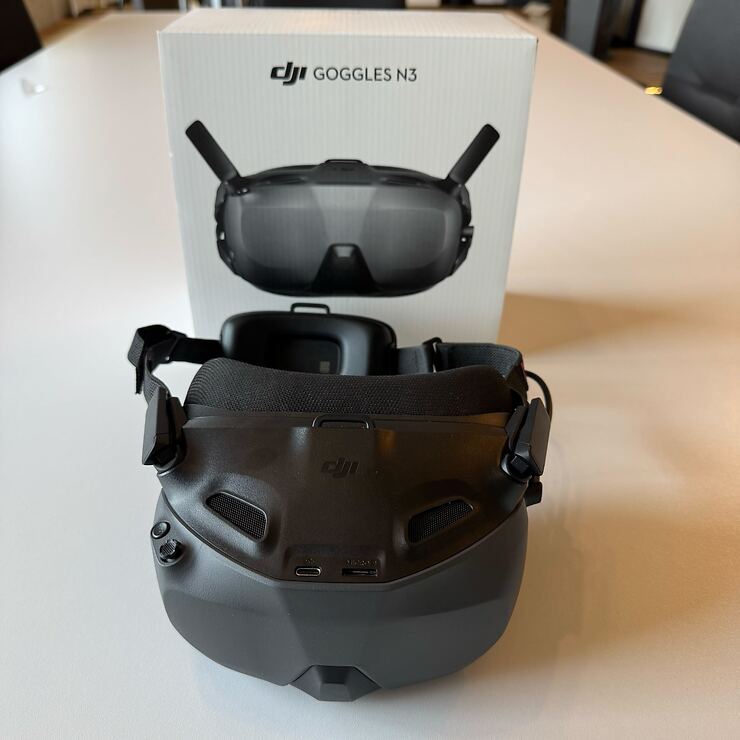 DJI FPV Goggles N3 Video Goggles HD (B-Stock) - Thumbnail 1