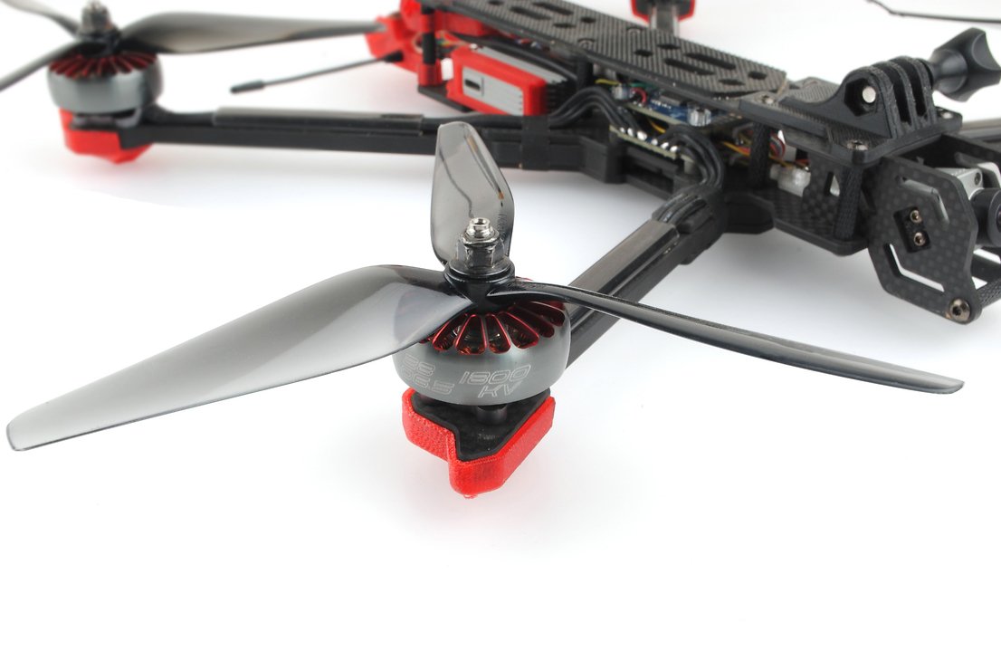 HQProp 7X3.5X3 Racing Prop FPV 3 Blade Propeller 7 Inch Light Grey - Thumbnail 2