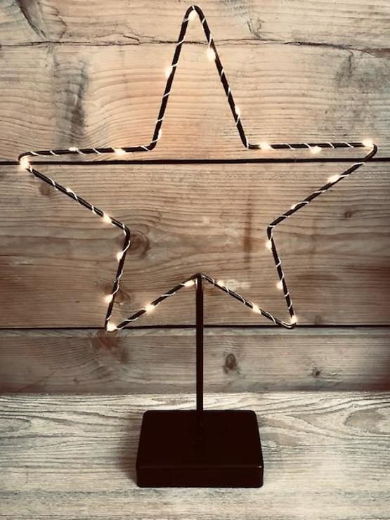 Lights4Christmas LED Leuchtstern mit Fuß 25 LED warmweiß 40cm schwarz innen - Thumbnail 2