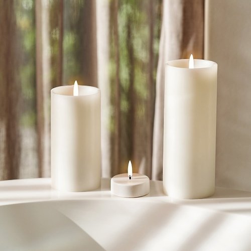 UYUNI Lighting LED candle PILLAR deep wick 7,8 x 15 cm white