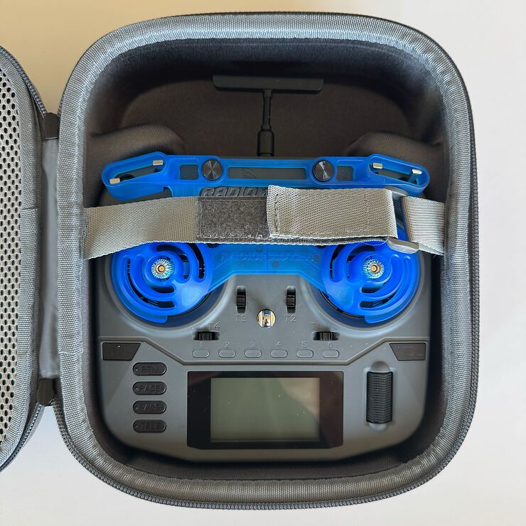 Radiomaster BOXER CRUSH AG01 ELRS EU-LBT mando a distancia Hierro Gris B-Goods - Thumbnail 3