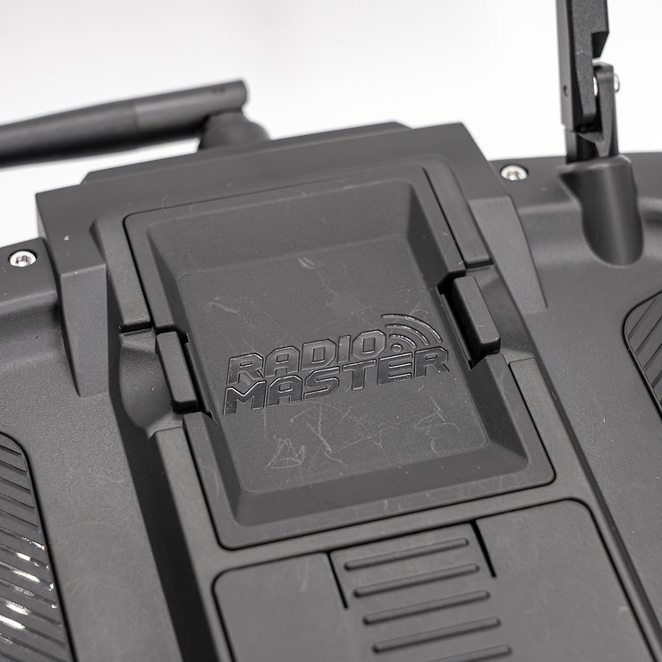 RadioMaster TX16S MKII MAX 2,4 GHz Hall Gimbals V4.0 Multiprotokoll 4in1 Fernsteuerung Black B-Ware - Thumbnail 6