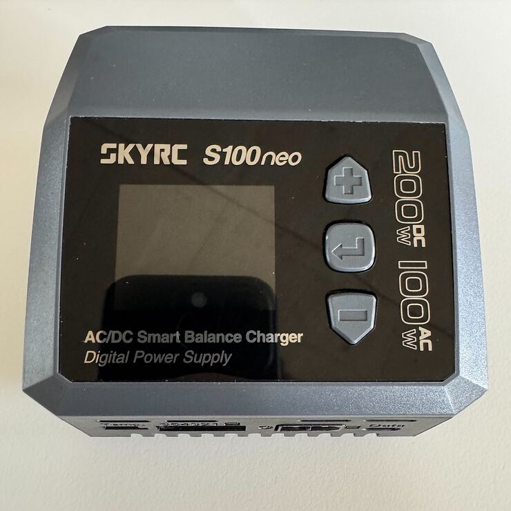 SkyRC S100 Neo Charger Charger LiPo 1-6s 10A 100W AC B-Ware - Thumbnail 1