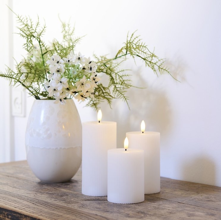 Sirius LED Candle Smilla Set de 3 recargables 7,5 x / 10 / 12,5 / 15 cm blanco - Thumbnail 1