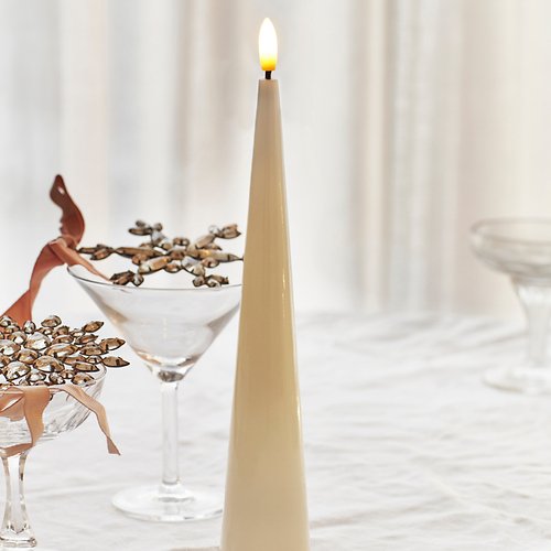 Świeca stożkowa LED Sirius Sille lakier 26 cm kość słoniowa