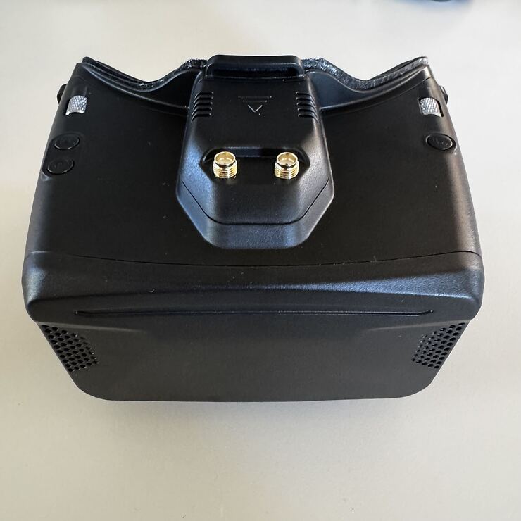 Skyzone Cobra X V4 Analoge FPV Box Brille mit Empfänger Schwarz B-Ware - Thumbnail 1