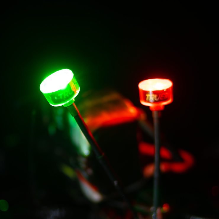 TrueRC Blaze FPV Antenne U.fl mit LED Rot LHCP - Thumbnail 1
