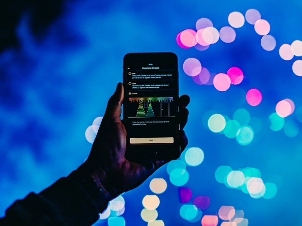 Twinkly Icicle Lichtervorhang 190 LED warmweiß und multicolor 5m transparent außen / innen - Thumbnail 2